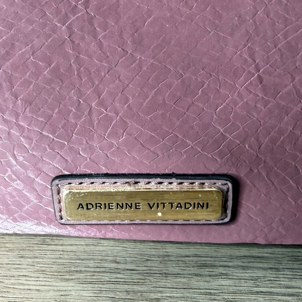 ADRIENNE VITTADINI Mauve Lavender Boston Speedy Style Handbag Shimmer Scarf - Picture 3 of 13